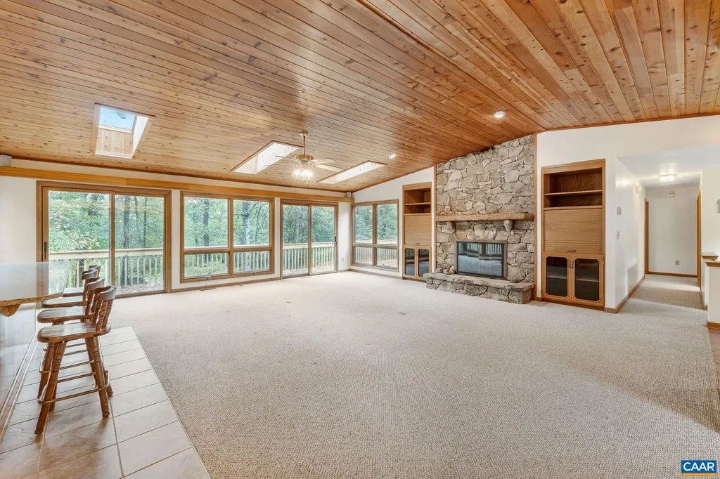 710 Sharps Creek Road Scottsville VA 24590