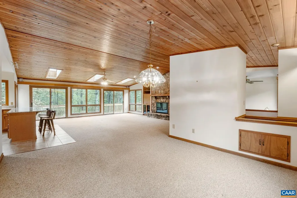 710 Sharps Creek Road Scottsville VA 24590