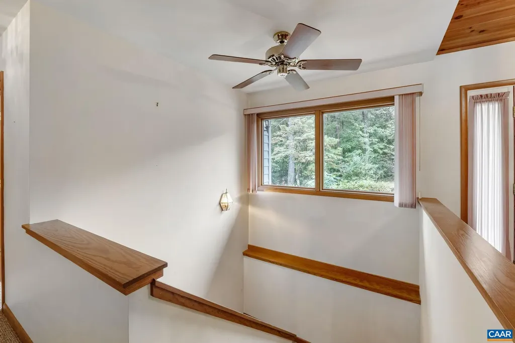 710 Sharps Creek Road Scottsville VA 24590