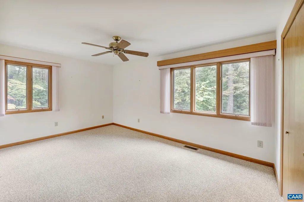 710 Sharps Creek Road Scottsville VA 24590