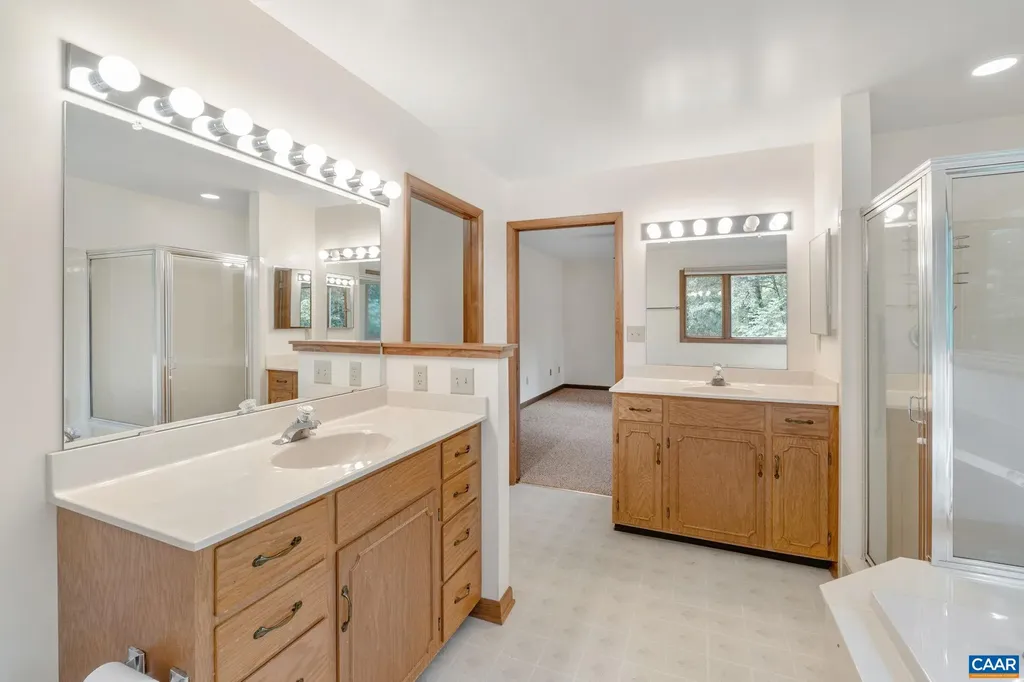 710 Sharps Creek Road Scottsville VA 24590