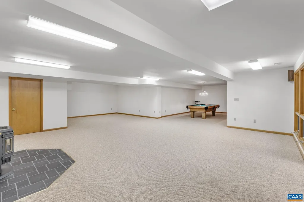 710 Sharps Creek Road Scottsville VA 24590