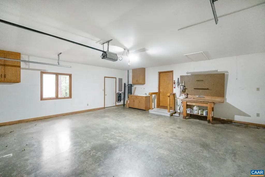 710 Sharps Creek Road Scottsville VA 24590