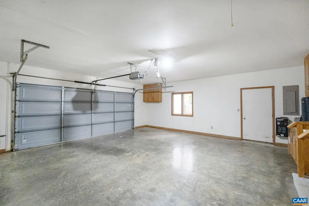 710 Sharps Creek Road Scottsville VA 24590