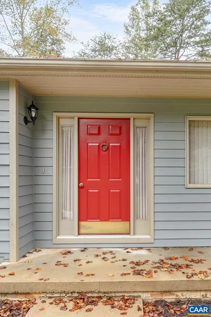 710 Sharps Creek Road Scottsville VA 24590