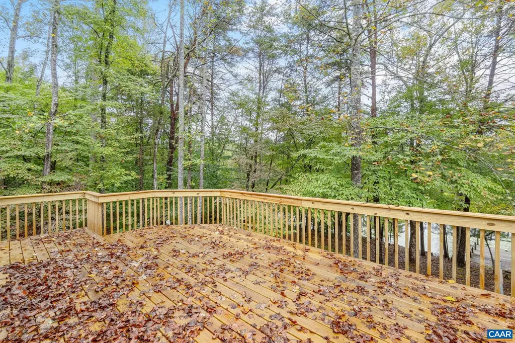 710 Sharps Creek Road Scottsville VA 24590