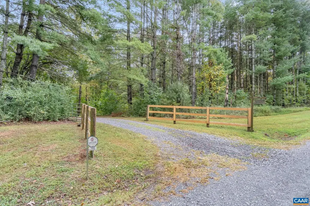 710 Sharps Creek Road Scottsville VA 24590