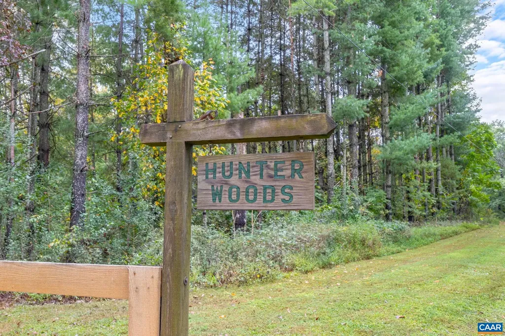 710 Sharps Creek Road Scottsville VA 24590