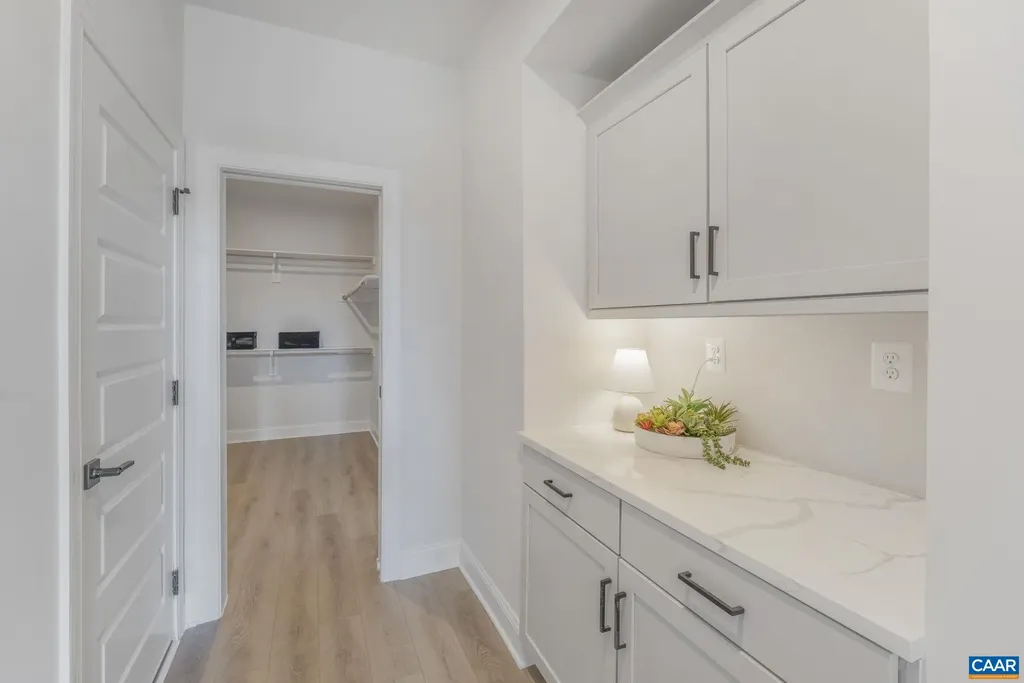 19b Farrow Cove Charlottesville VA 22901