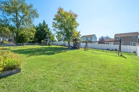 704 Stonewall Circle Staunton VA 24401