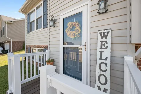 704 Stonewall Circle Staunton VA 24401