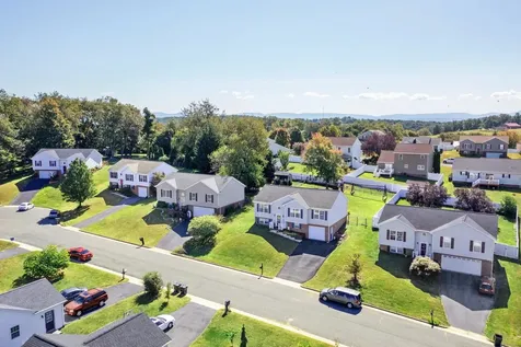 704 Stonewall Circle Staunton VA 24401
