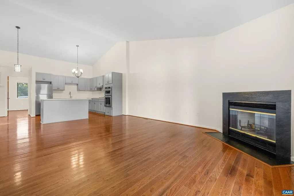 B2 Marina Point Palmyra VA 22963