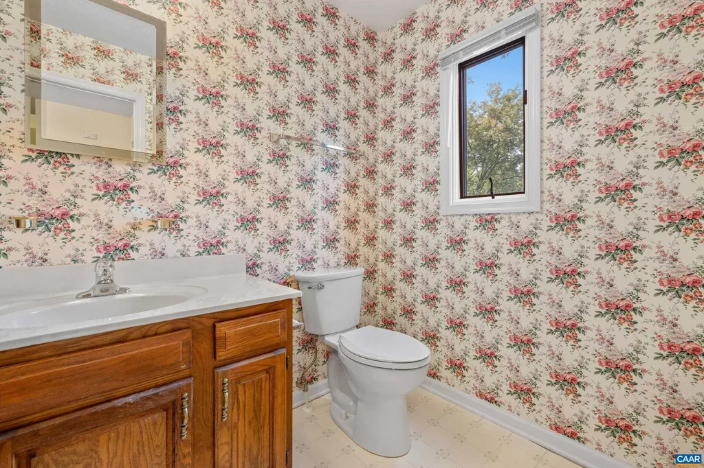 B2 Marina Point Palmyra VA 22963