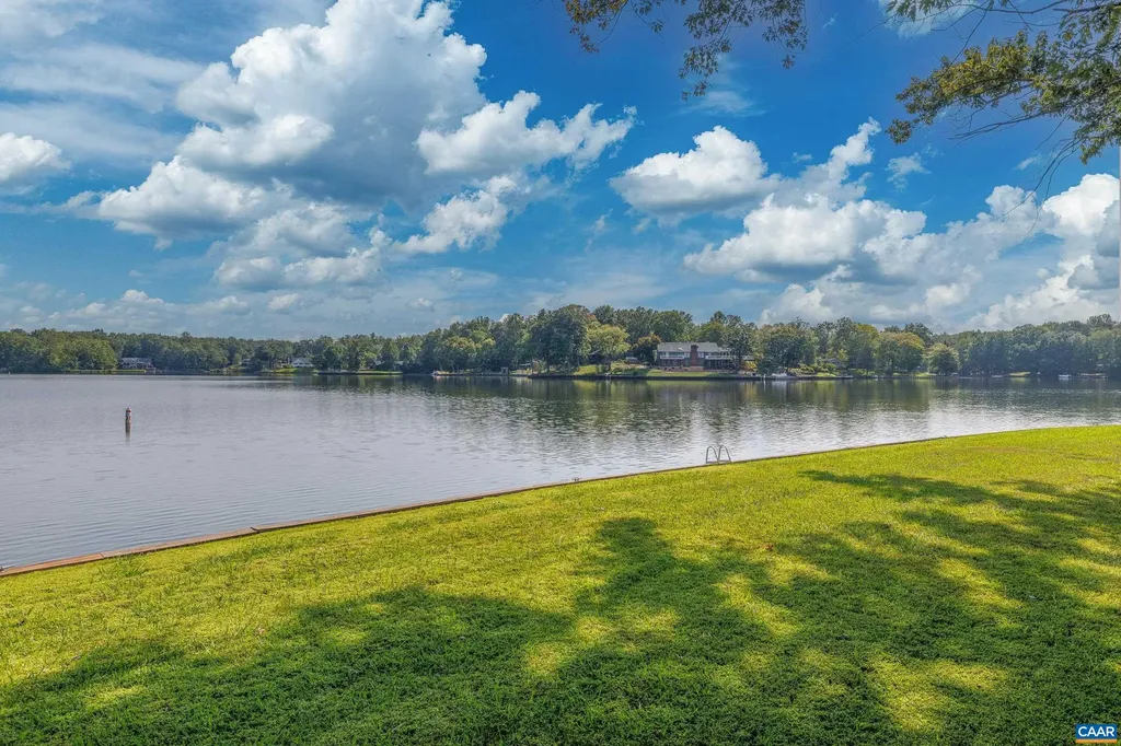 B2 Marina Point Palmyra VA 22963