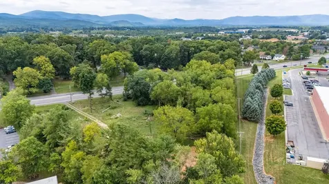 1229 Rosser Avenue Waynesboro VA 22980