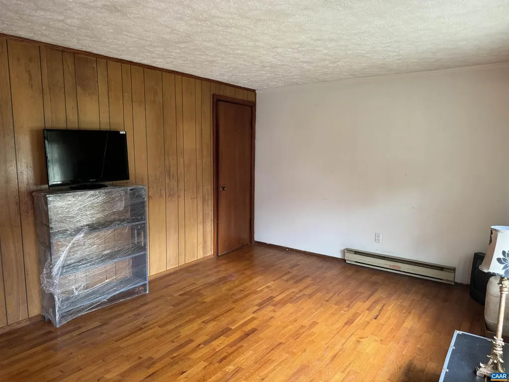 4247 Burton Road North Garden VA 22959