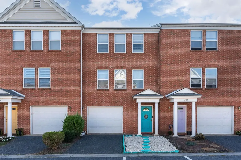 1282 Old Richmond Circle Harrisonburg VA 22802