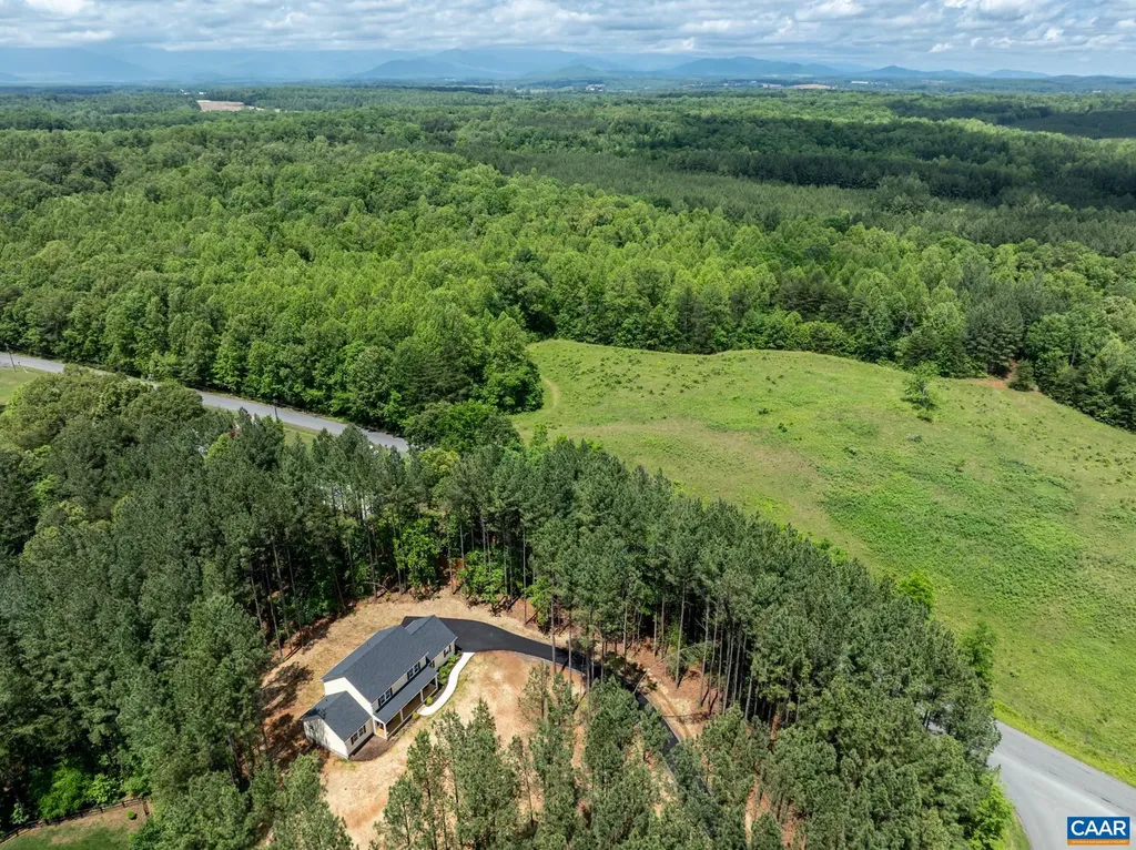 487 Kenwood Lane Ruckersville VA 22968