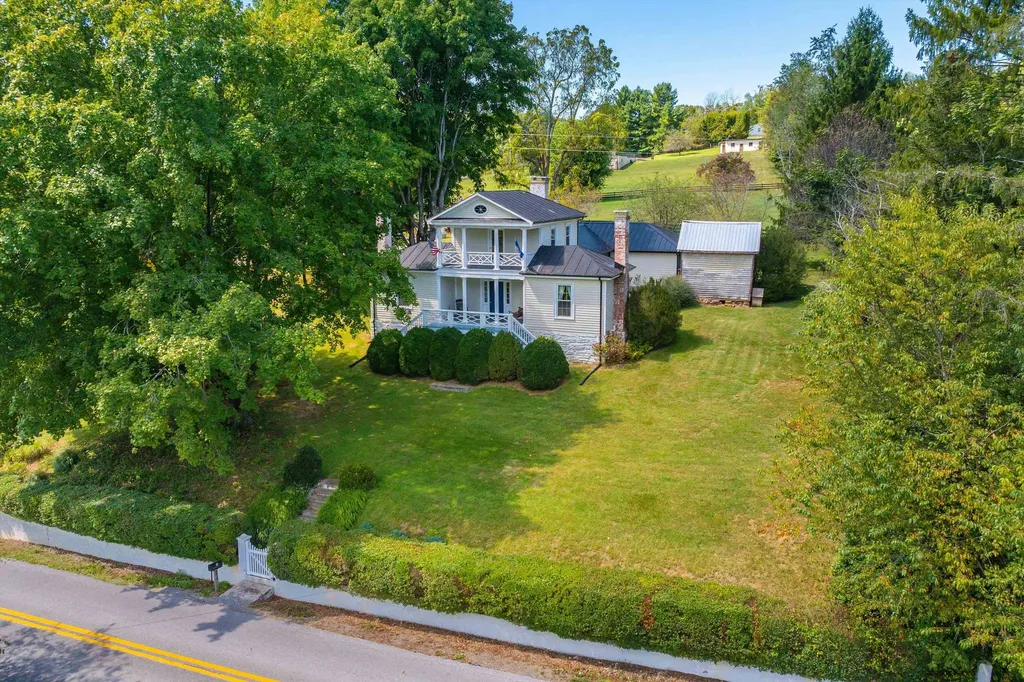 19 Mount Hermon Road Middlebrook VA 24459