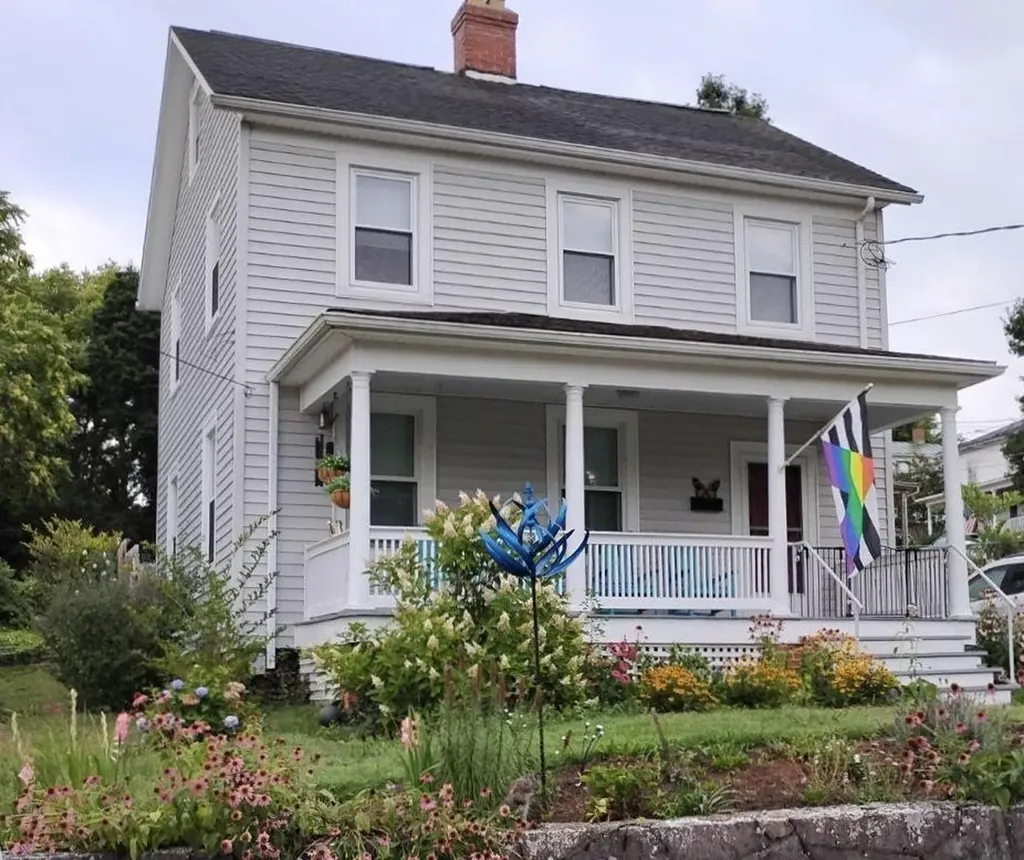 43 Montgomery Avenue Staunton VA 24401