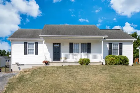 37 Danforth Drive Weyers Cave VA 24486