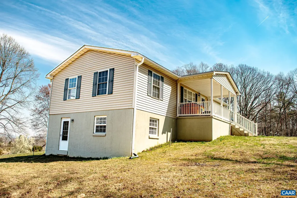10365 Spotswood Trail Stanardsville VA 22973