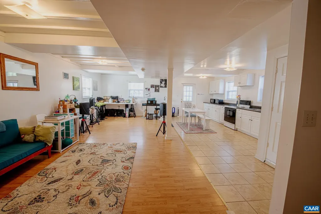 10365 Spotswood Trail Stanardsville VA 22973