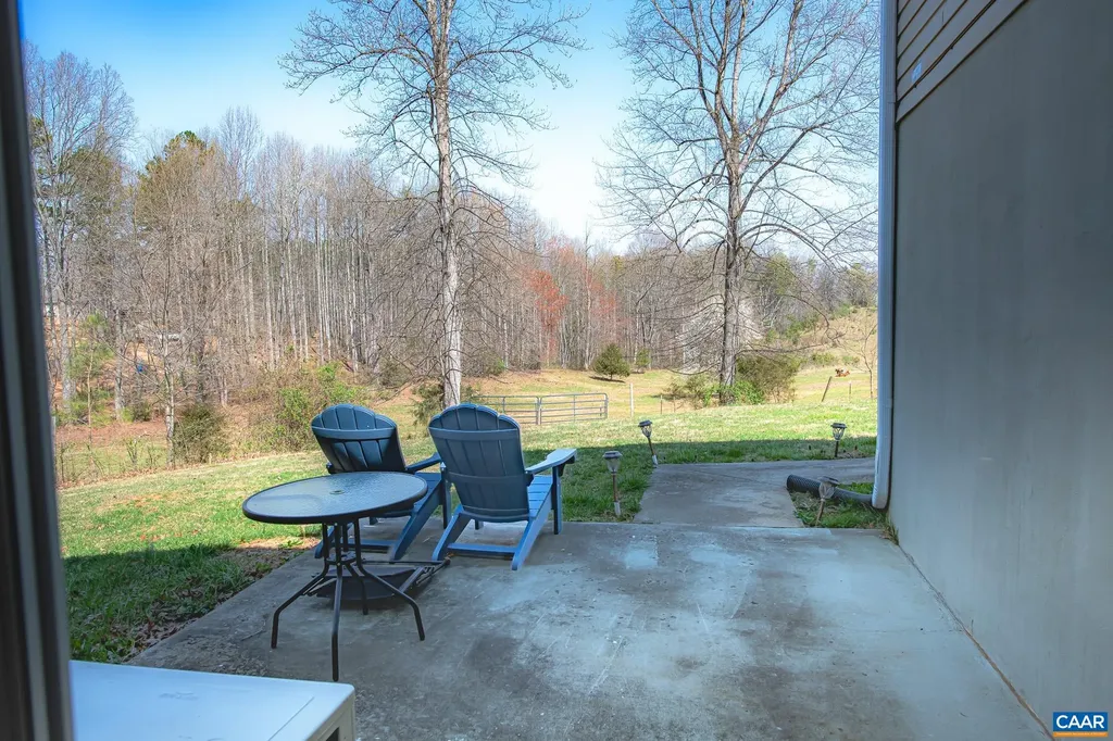 10365 Spotswood Trail Stanardsville VA 22973