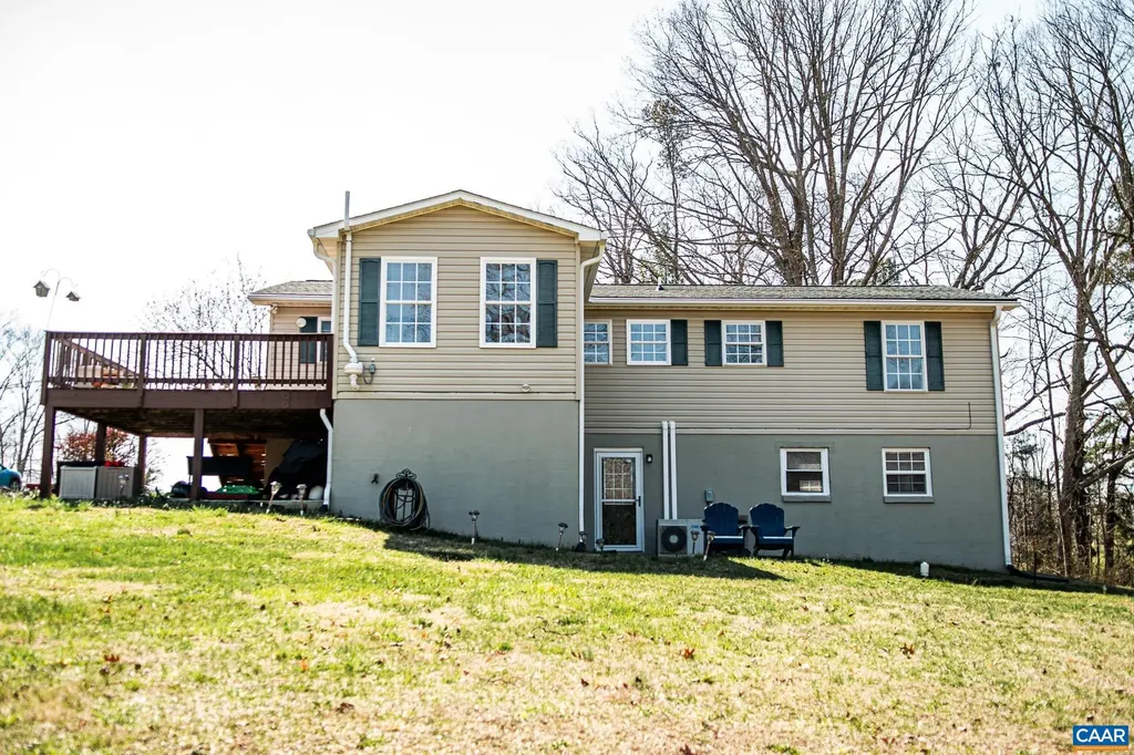 10365 Spotswood Trail Stanardsville VA 22973