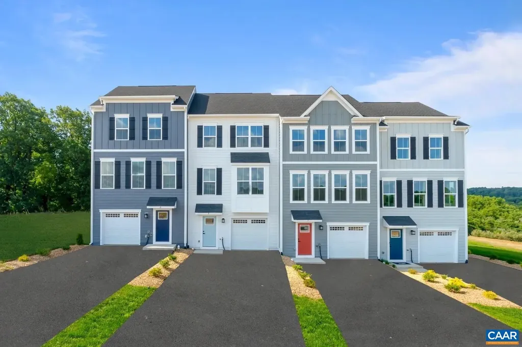 21 Iron Horse Lane Fishersville VA 22939