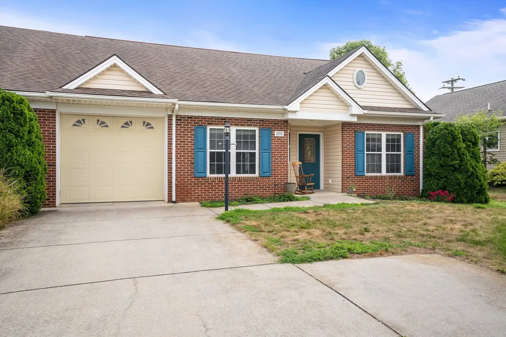 2576 Greenport Drive Rockingham VA 22801