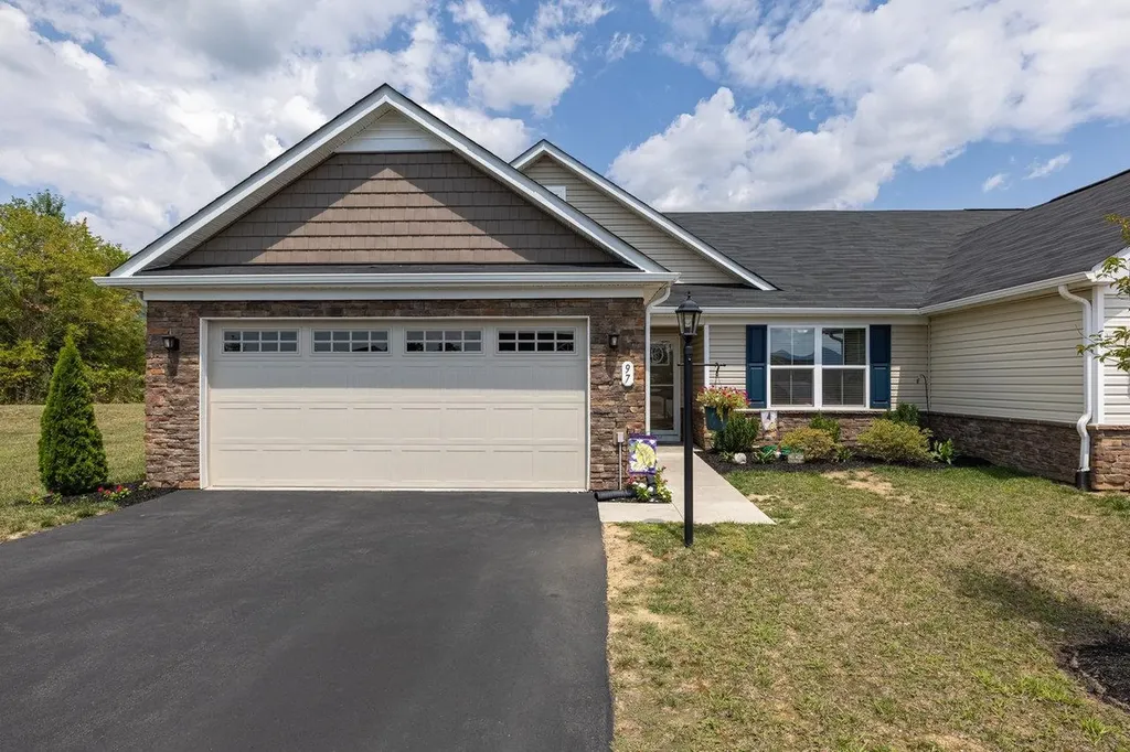 97 South Peak Drive Mcgaheysville VA 22840