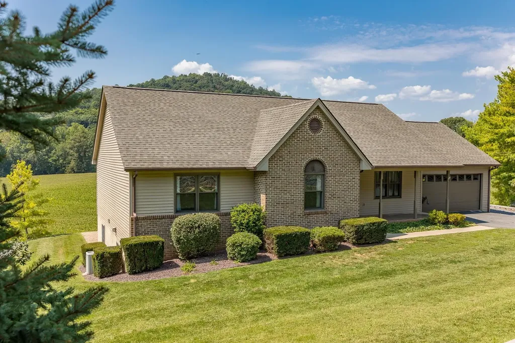 3253 Hill Gap Road Bridgewater VA 22812