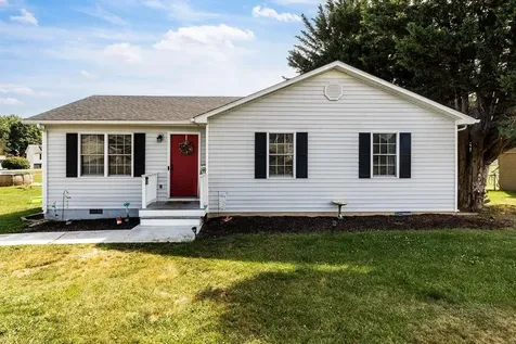25 Orchard Drive Waynesboro VA 22980