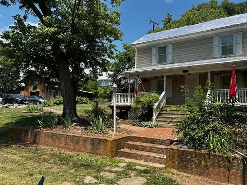 2464 Garber Road Mount Jackson VA 22842