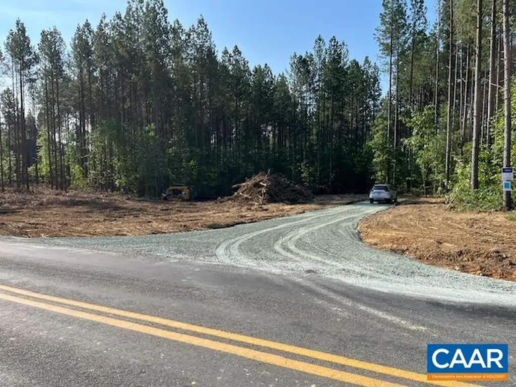 1272 Hanback Road Gordonsville VA 23093