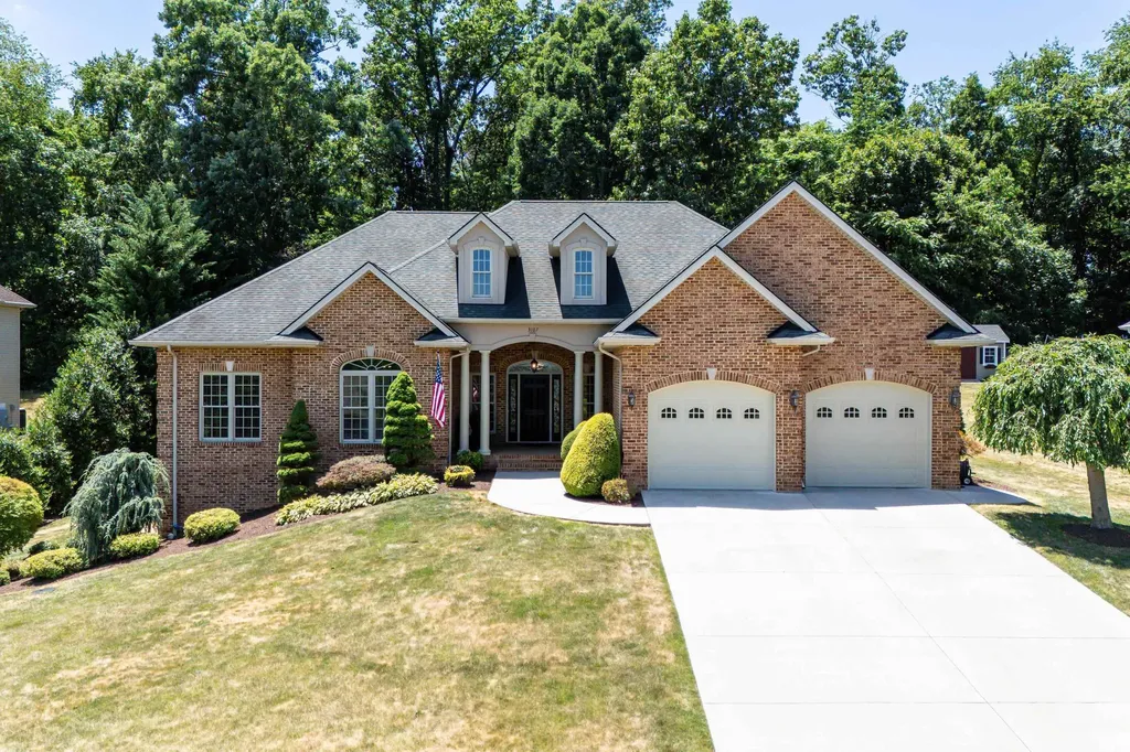 3107 Brookshire Drive Rockingham VA 22801