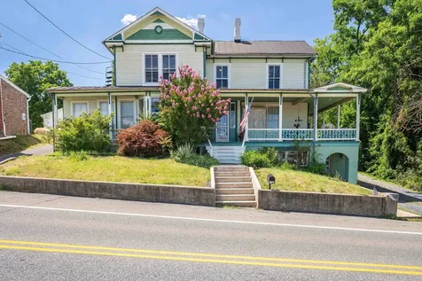 2356 Lee Highway Mount Sidney VA 24467