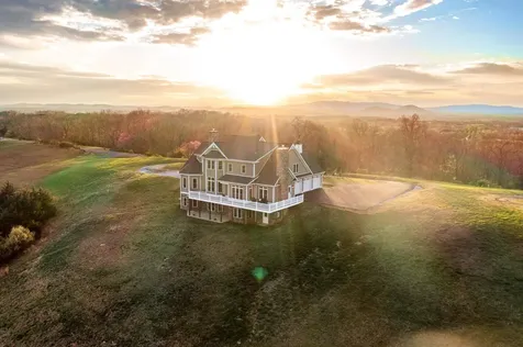 243 Barrenridge Road Staunton VA 24401