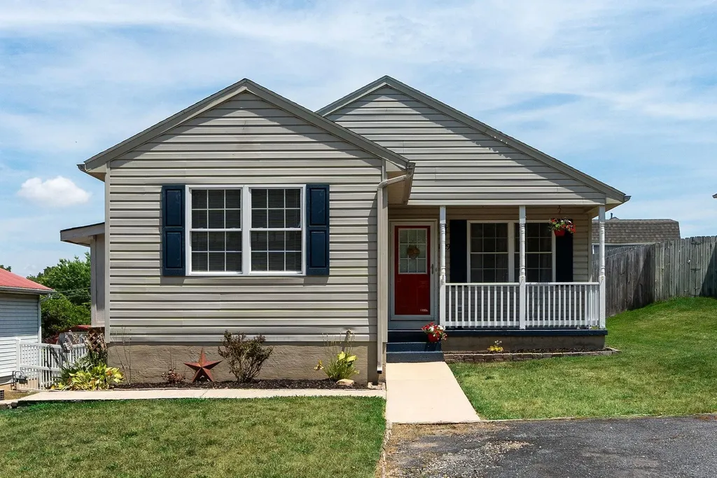 1029 D Street Waynesboro VA 22980