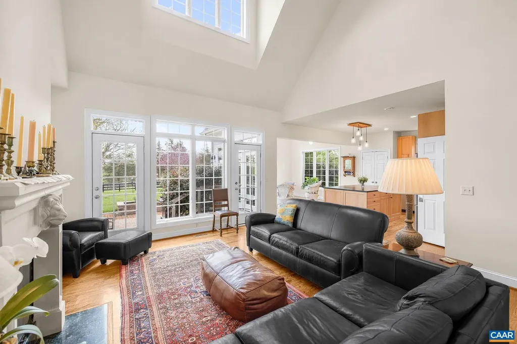 1074 Simmons Gap Road Dyke VA 22935