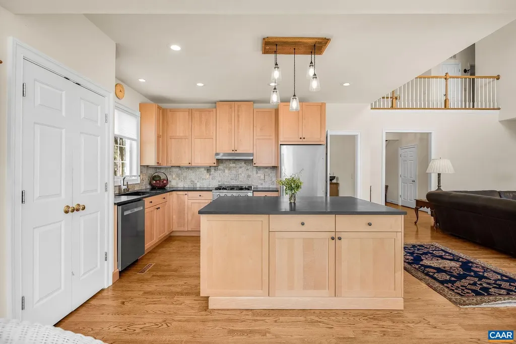 1074 Simmons Gap Road Dyke VA 22935