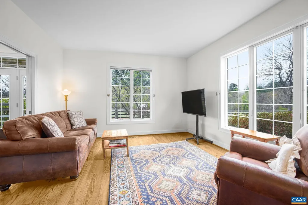 1074 Simmons Gap Road Dyke VA 22935