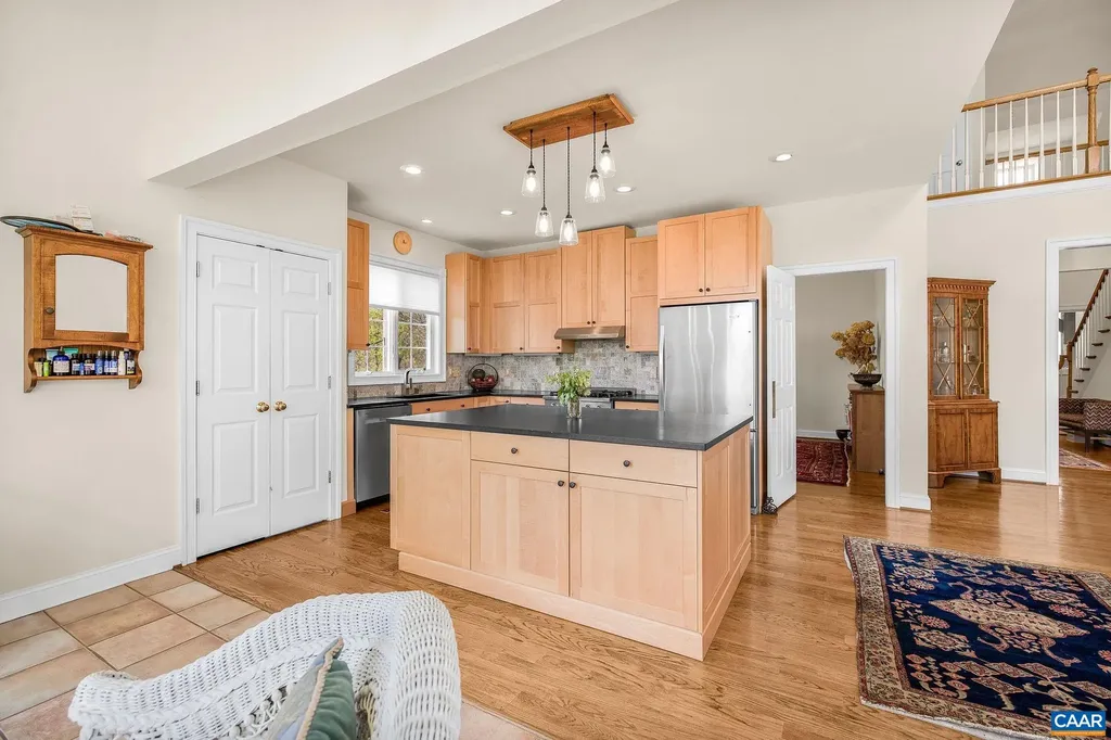 1074 Simmons Gap Road Dyke VA 22935