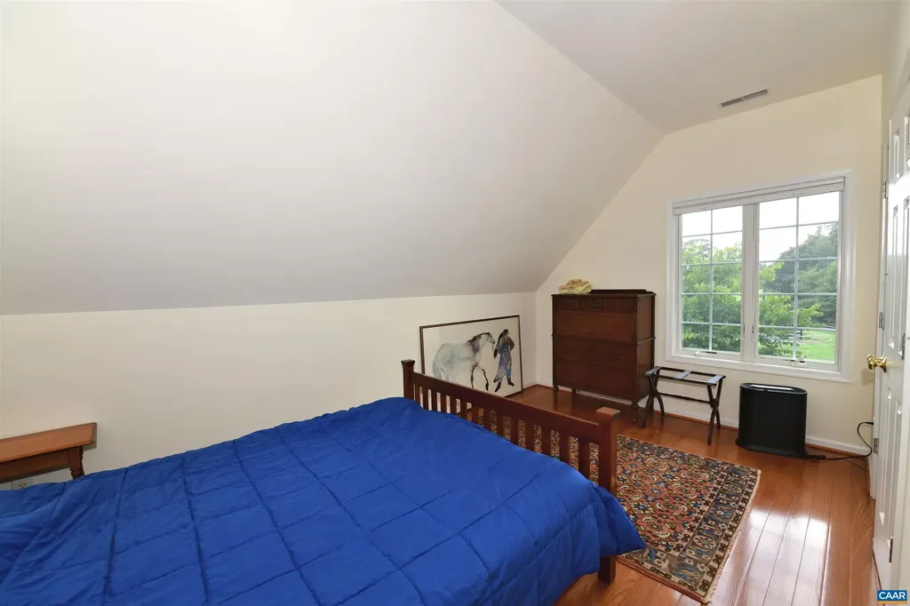 1074 Simmons Gap Road Dyke VA 22935