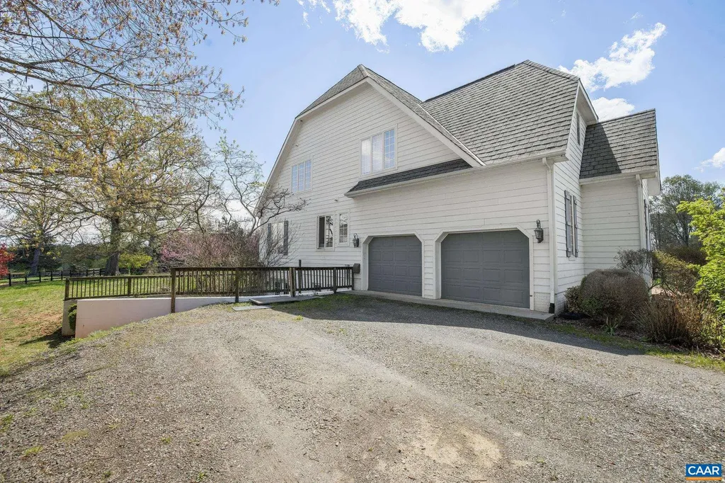 1074 Simmons Gap Road Dyke VA 22935