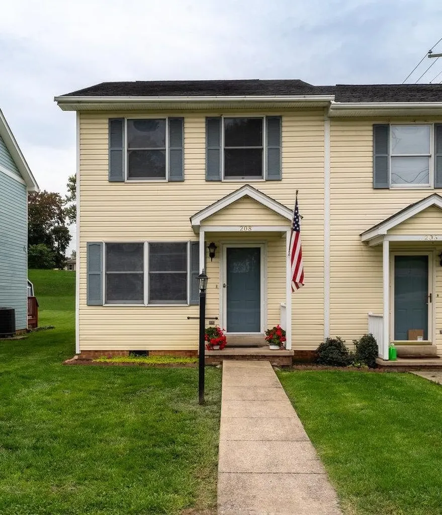 208 Seventh Avenue Luray VA 22835
