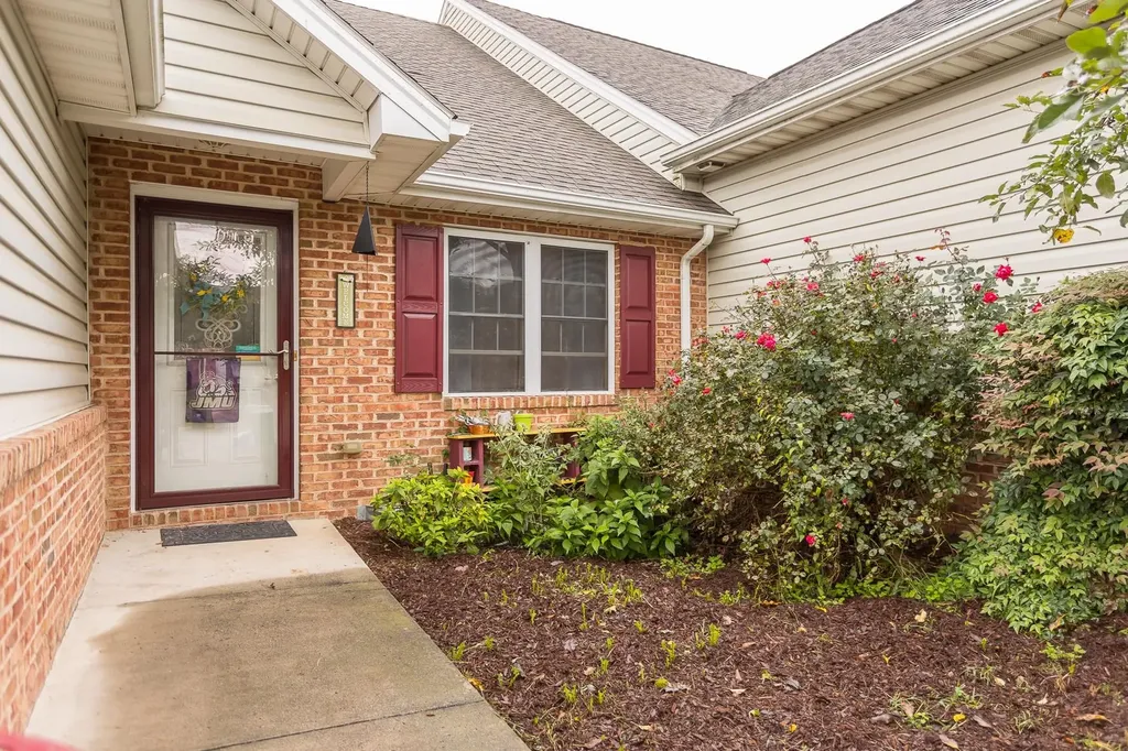 111 Granny Smith Drive Timberville VA 22853