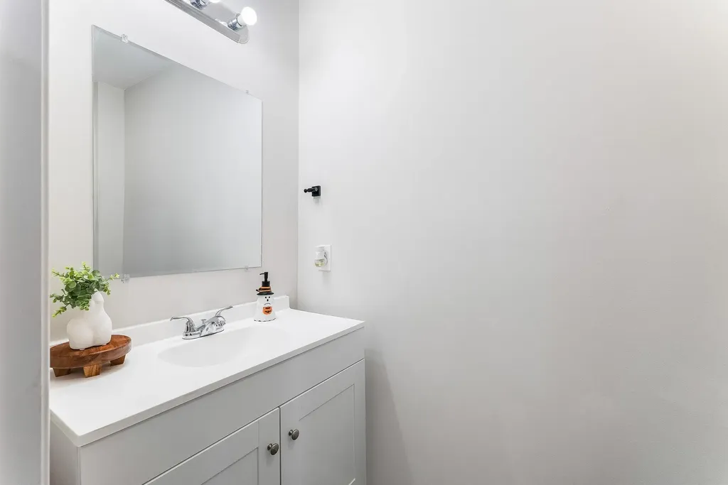 16715 Prospect Avenue E Elkton VA 22827